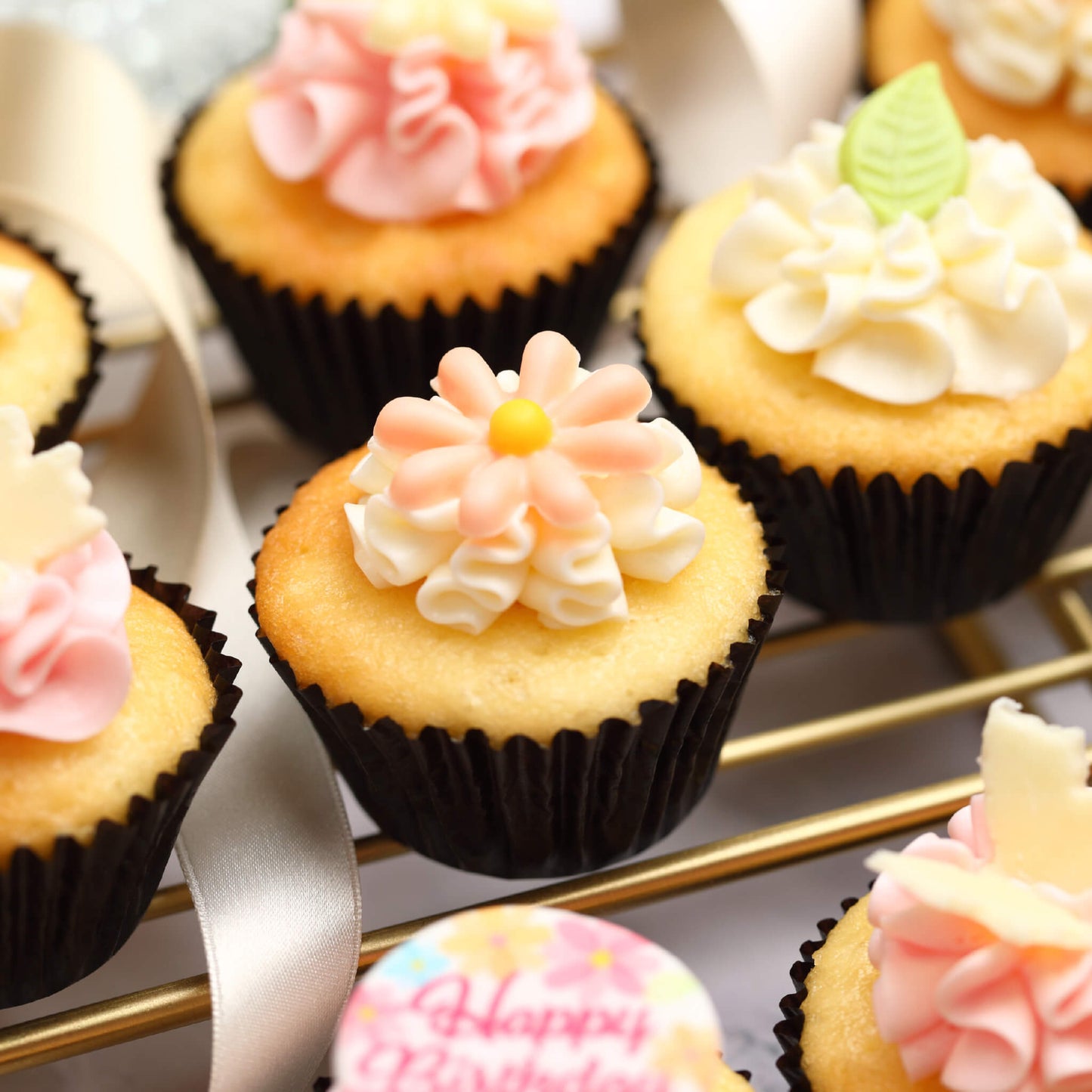 Mini Flower Birthday Box (24 pieces) *Shipped sequentially within 3-4 days