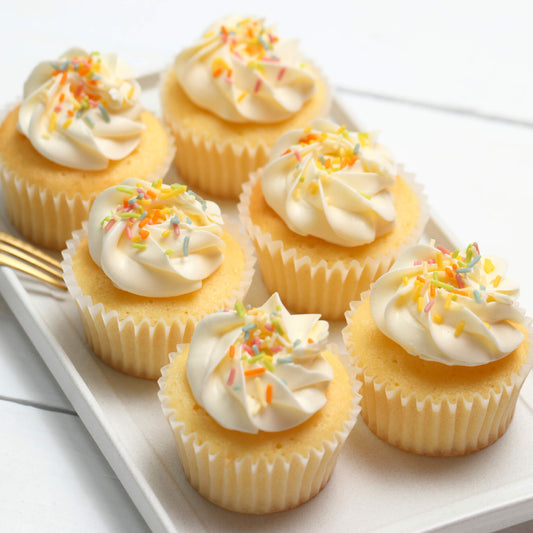 バニラカップケーキ（6個）※3～4日以内順次発送